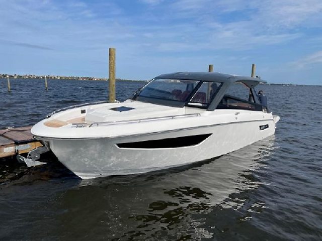 2023 BAVARIA VIDA 33 - CHARLESTON
