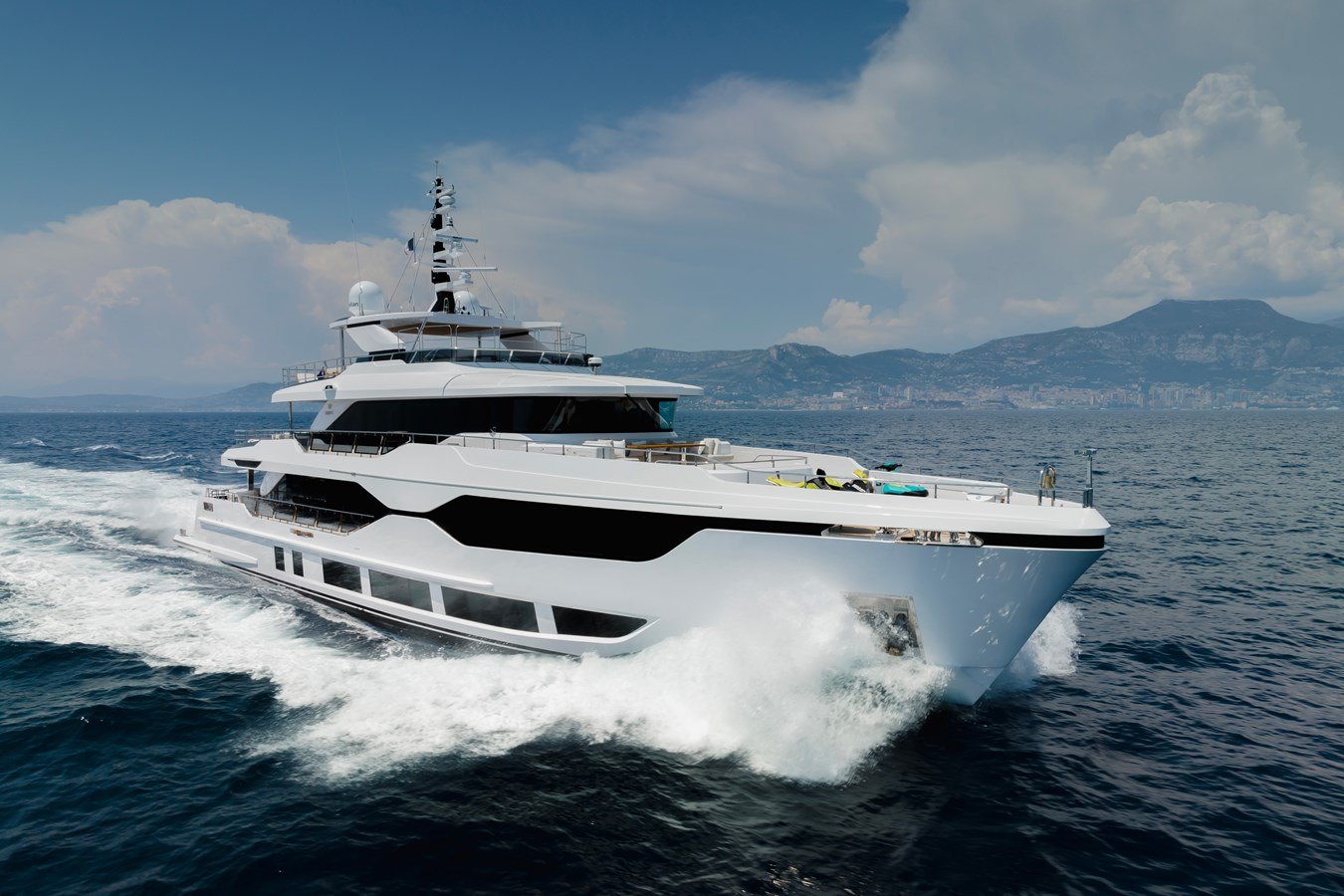 MAJEESTY 120