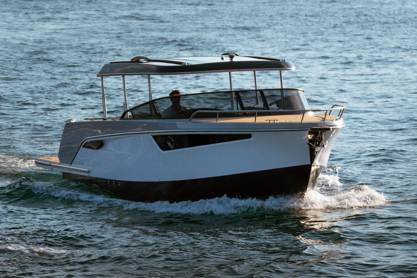 ALFASTREET 28 CABIN MOTOR