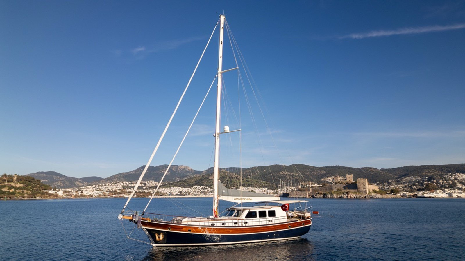 Yacht
