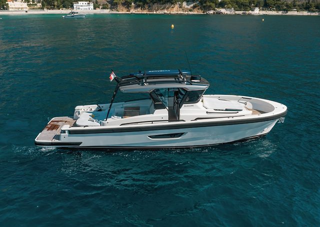 Yacht