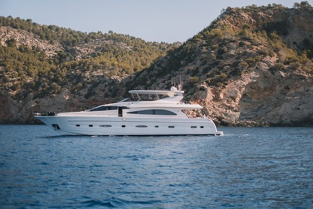 ASTONDOA 82 GLX