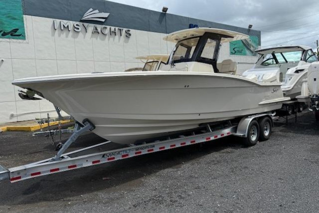 Yacht
