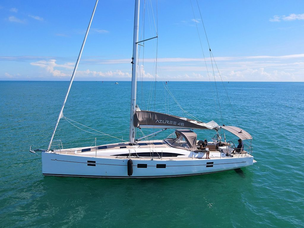 Yacht