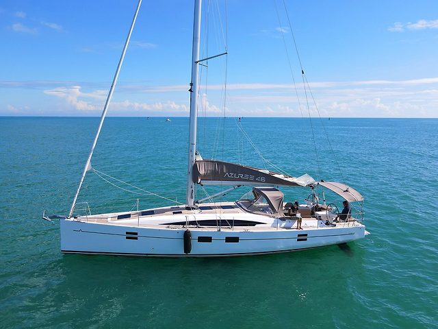 Yacht