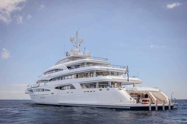 Expert yacht management for complex vessels