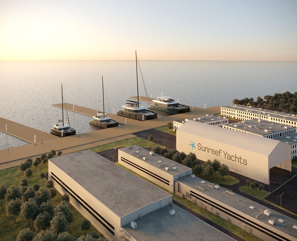 Верфь Sunreef Yachts с катамаранами у причала, вид с воздуха