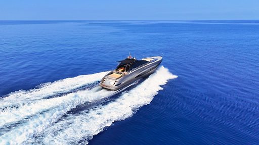 7 yacht pronti per la stagione e per una crociera immediata