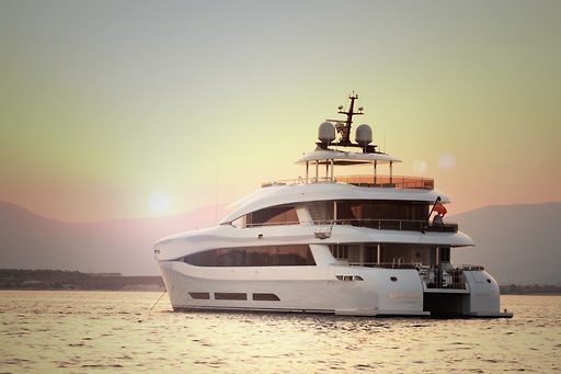 2013 Curvelle 34m 'Quaranta' Sold by bY.s through an Inhouse deal