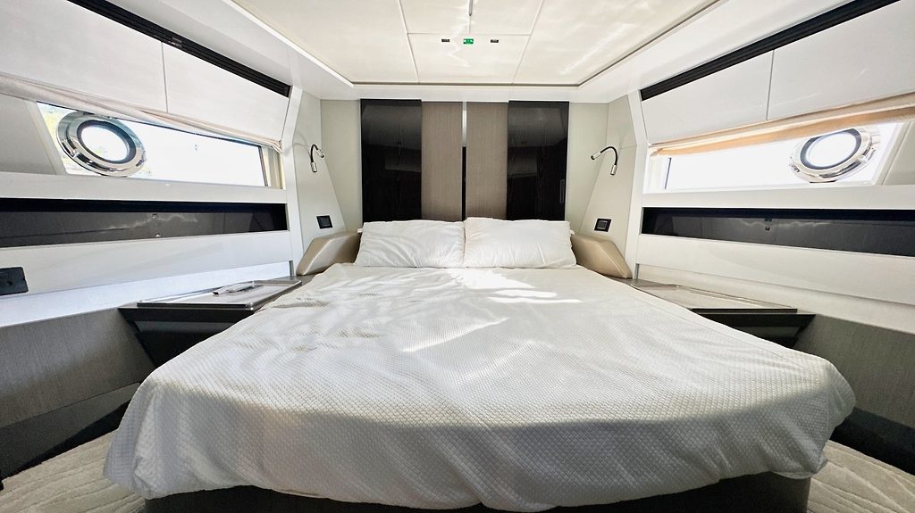 Azimut S7 Price & Specs