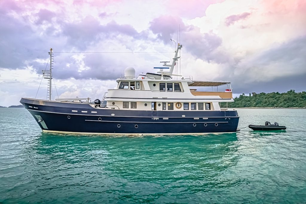 yacht auction