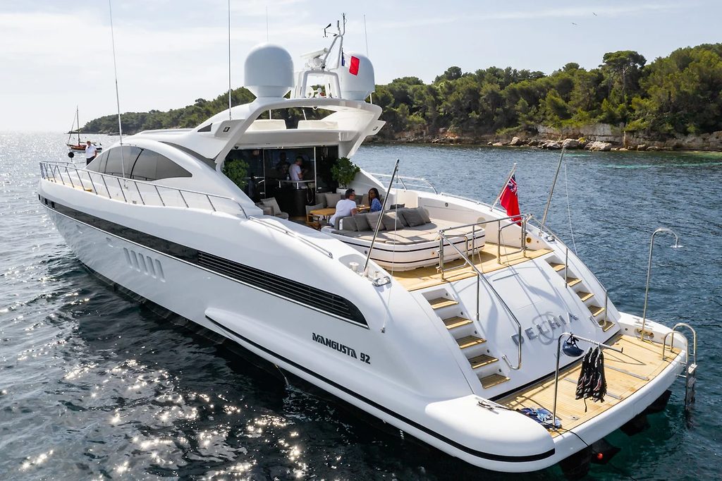 Mangusta 92 yacht for sale