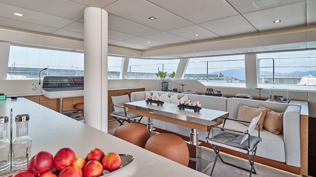 Sunreef 60 Sailing Saloon
