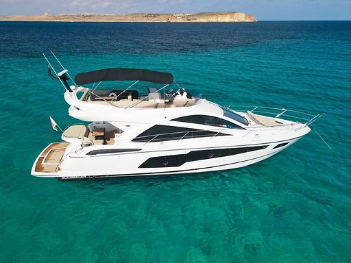 Venduto: Sunseeker Manhattan 55 'THE OFFICE': Un Flybridge di 18 metri di grande impatto trova il suo nuovo proprietario