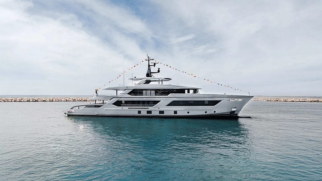 RJ yacht Cantiere delle Marche (46.9m)