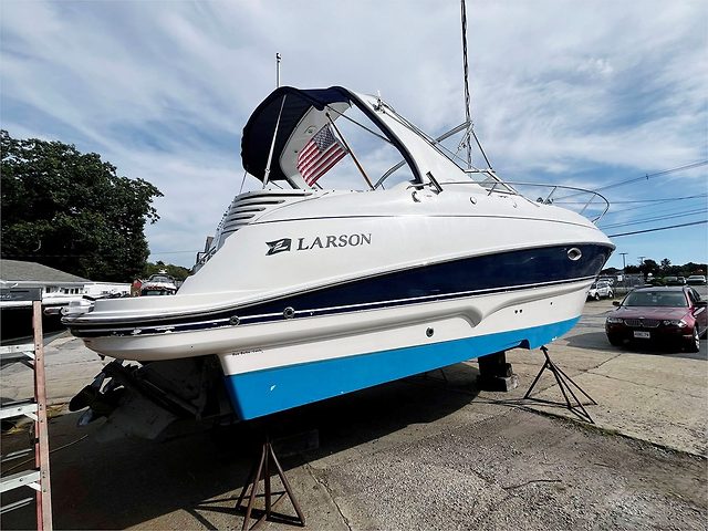 31' LARSON 2006 310 CABRIO