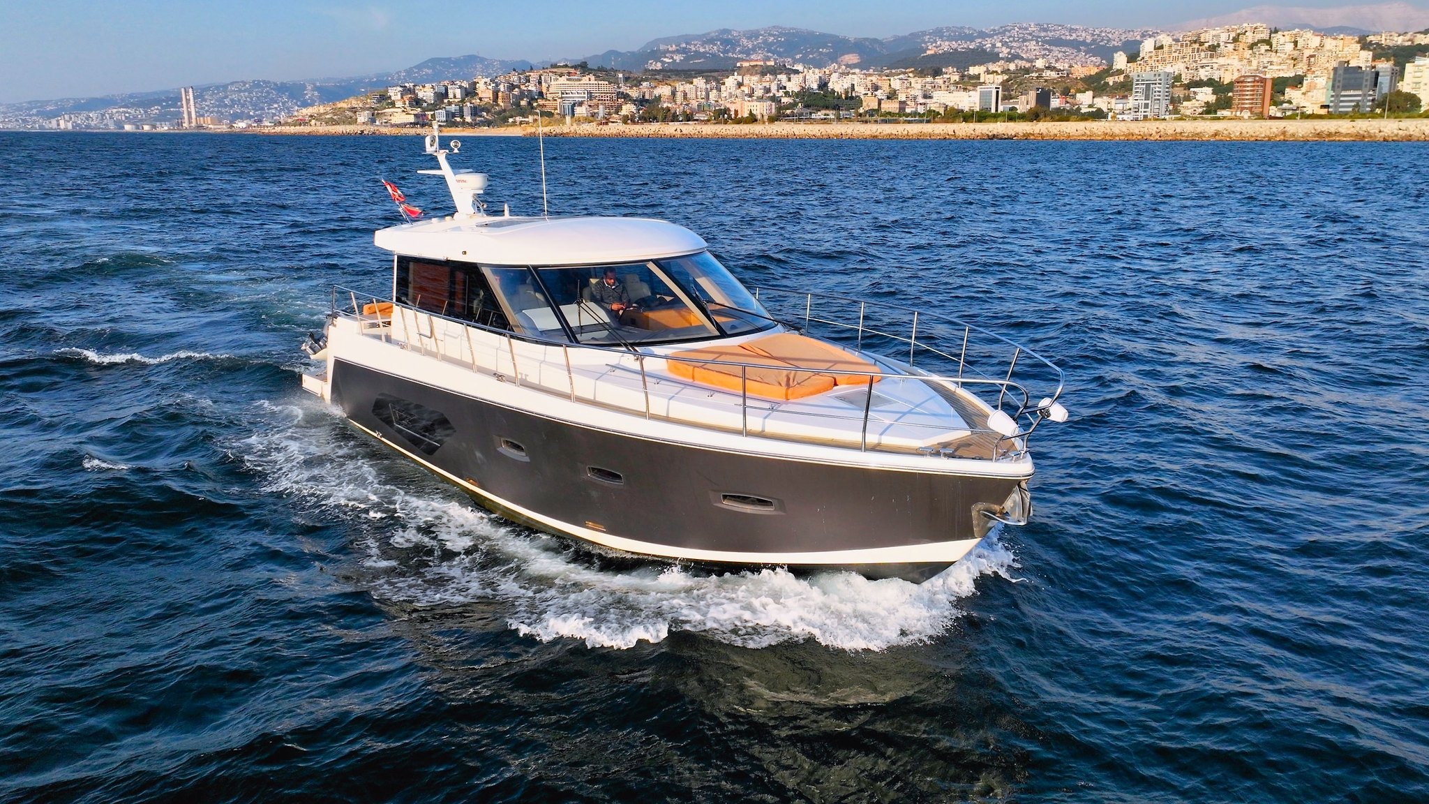 Sealine C48