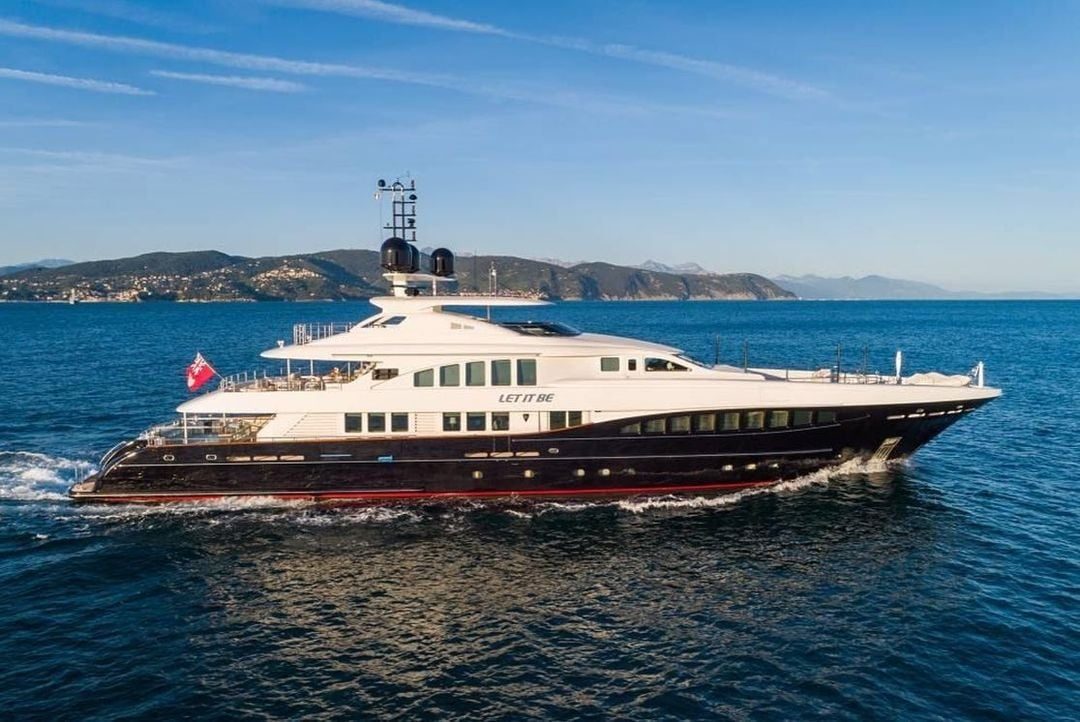 Heesen 4700