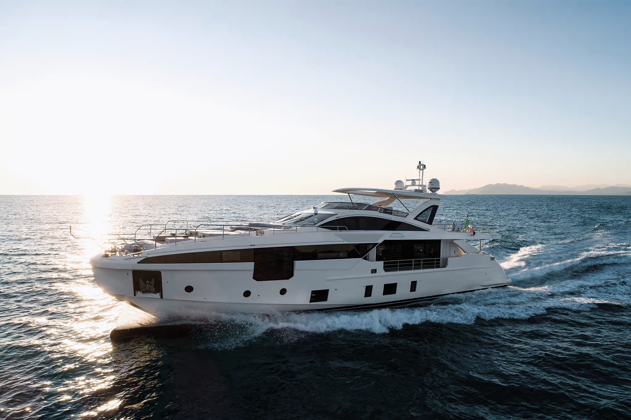 Azimut Grande 32M