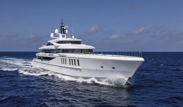 Serie Benetti Custom