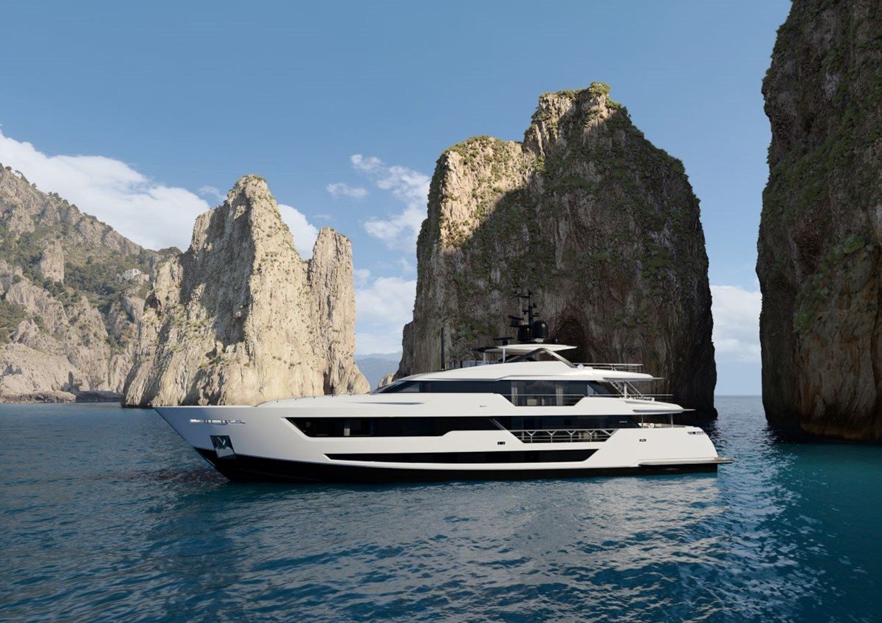 Custom Line 140′ (en anglais)