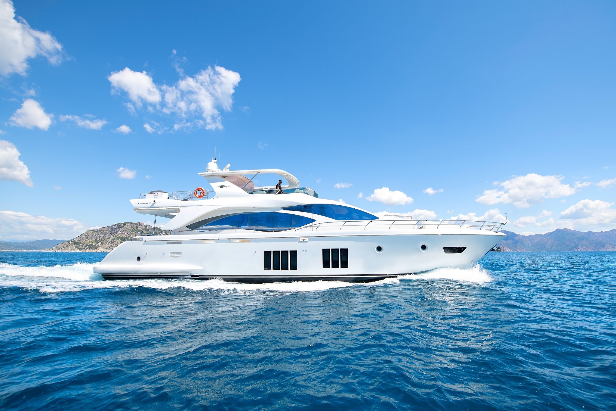 Azimut 84