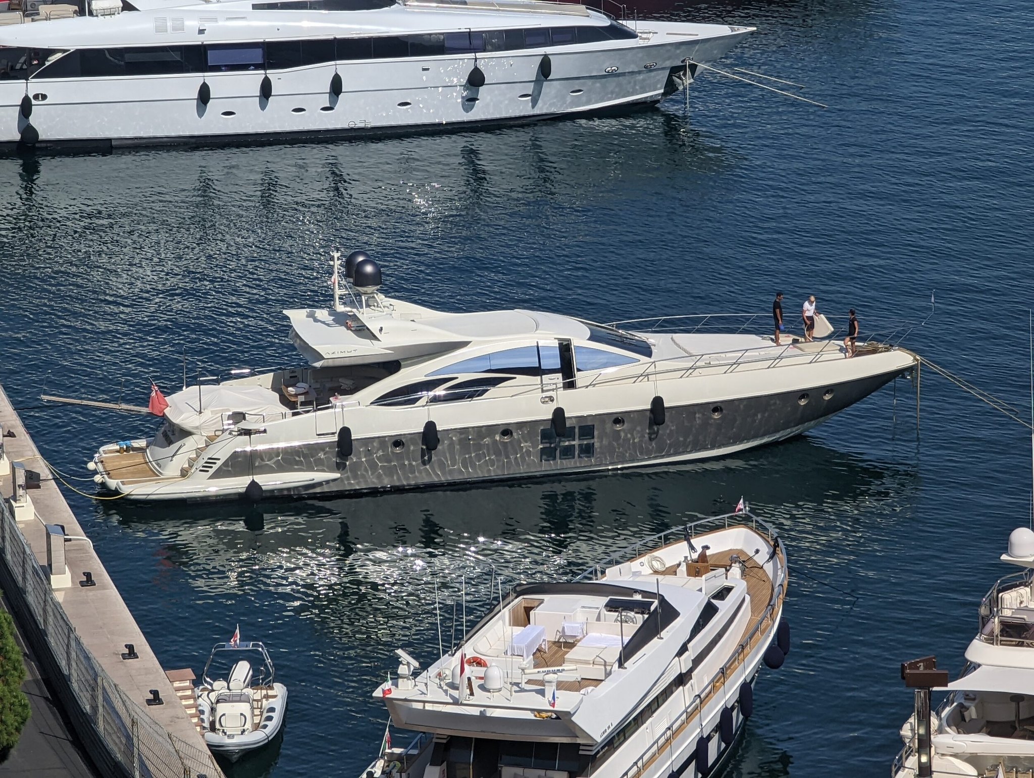 Azimut 86S