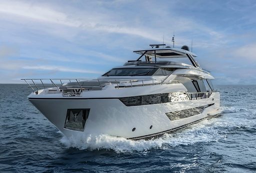 Ferretti 940