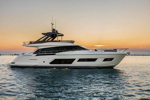 Ferretti 670