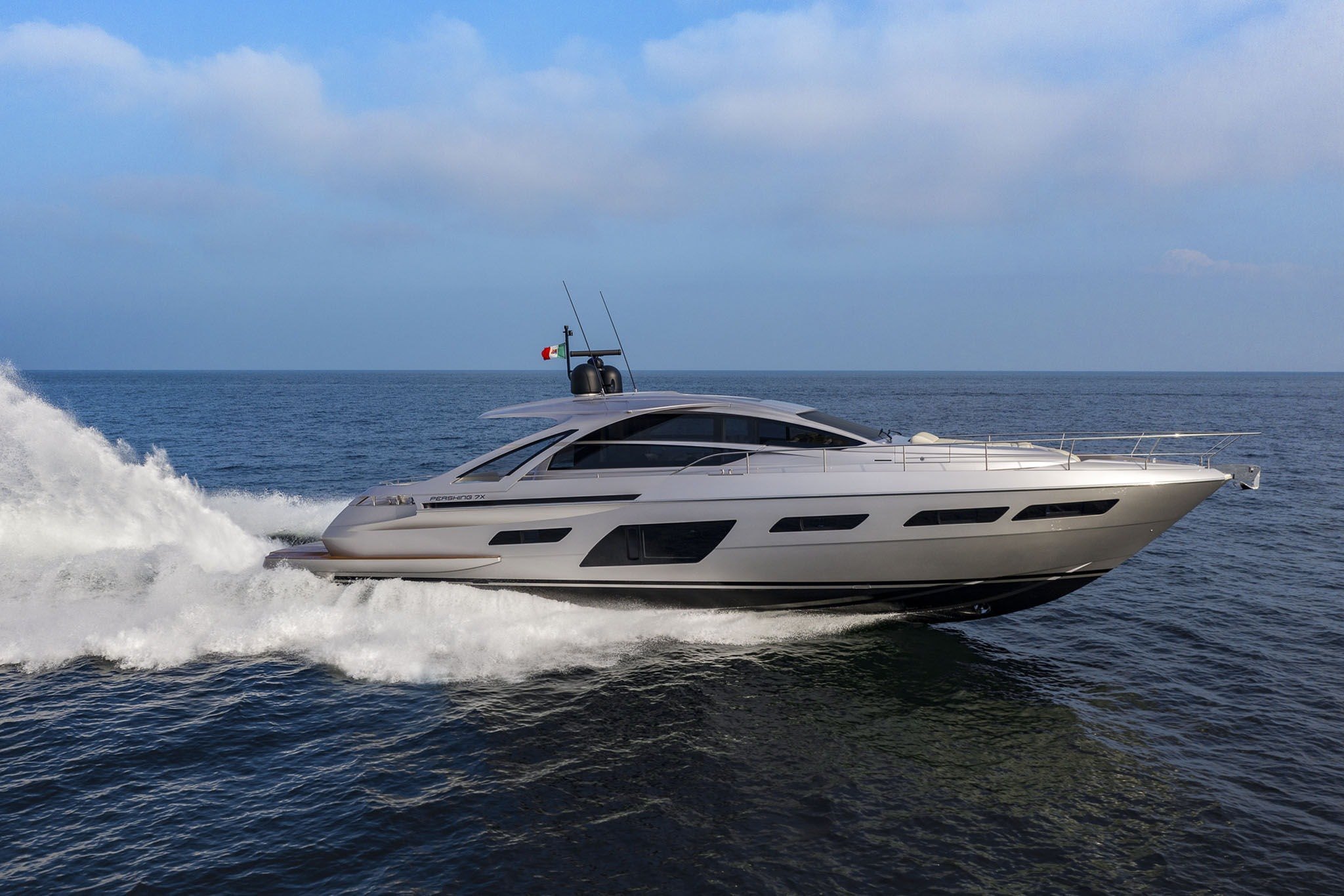Pershing 7X