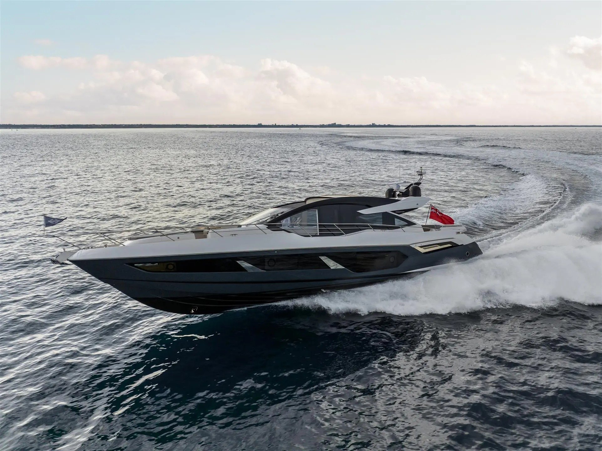 Sunseeker Predator 75