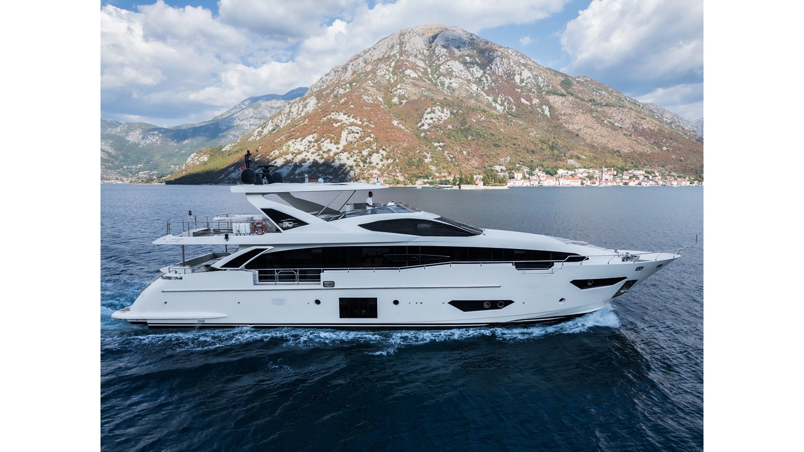 98.92' AZIMUT GRANDE