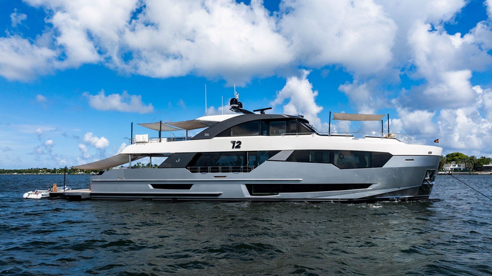 M/Y 12