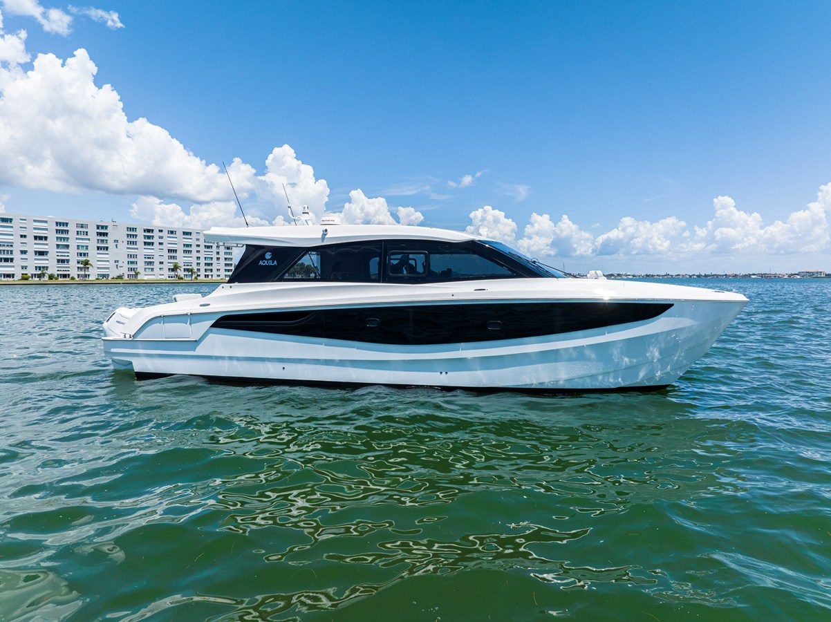 AQUILA 46 COUPE