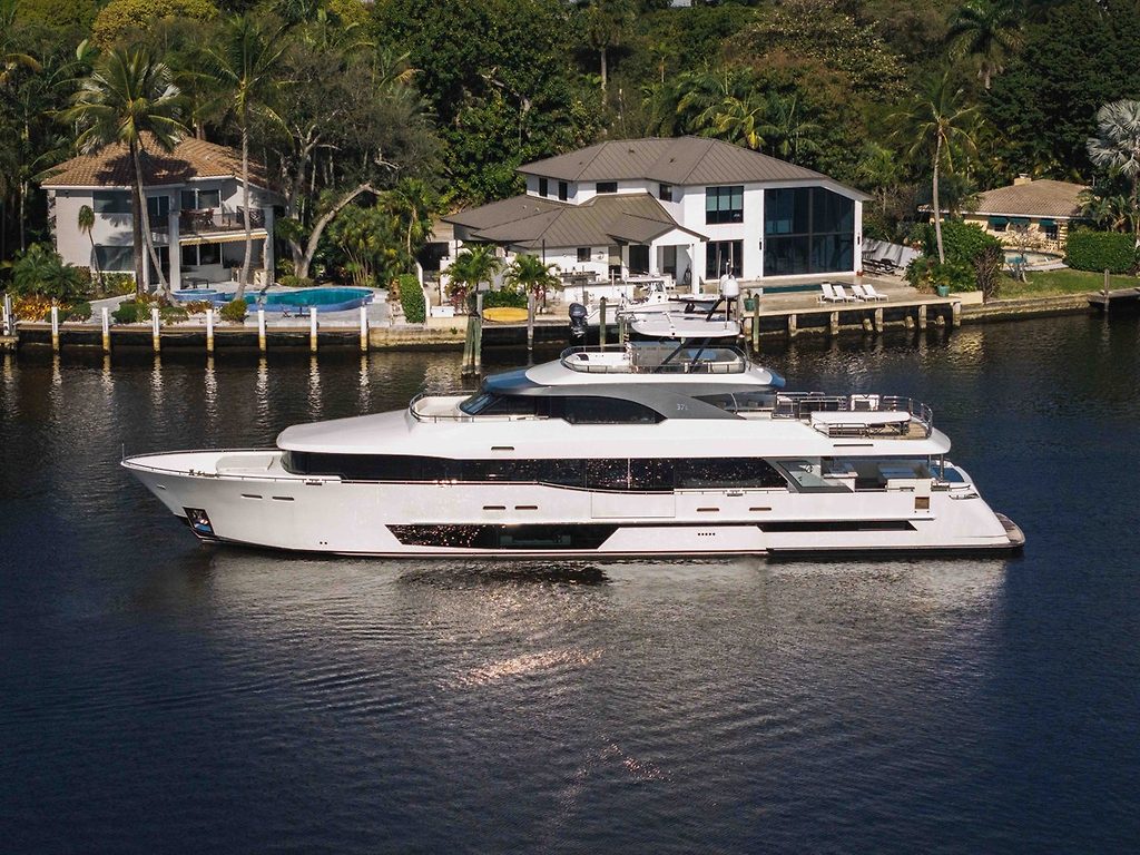 OCEAN ALEXANDER 37L