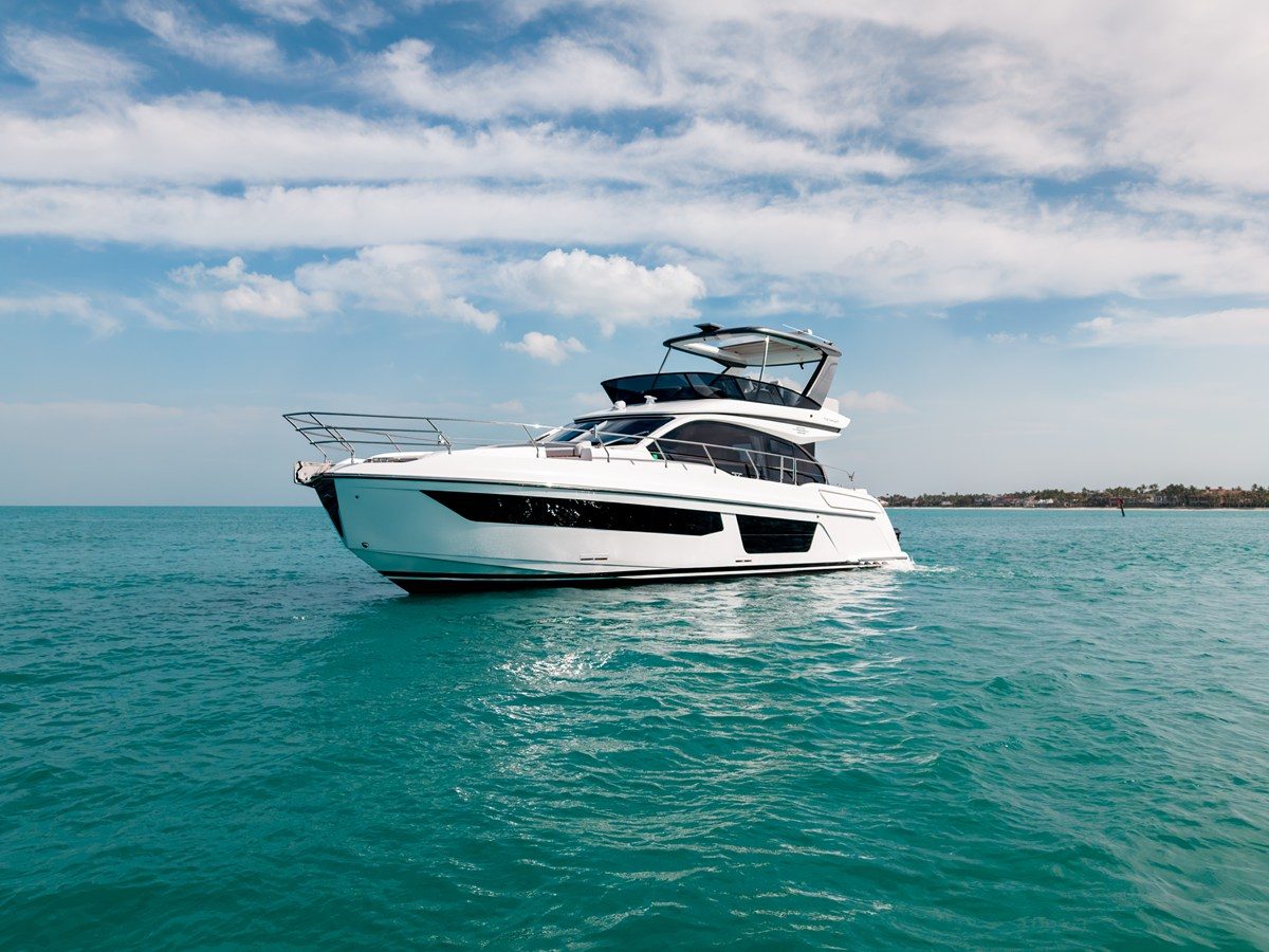 AZIMUT 53 FLY