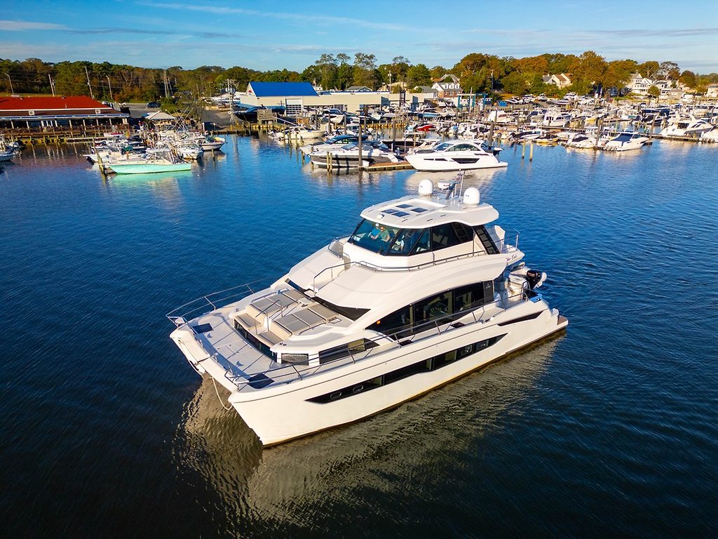 AQUILA 54 YACHT