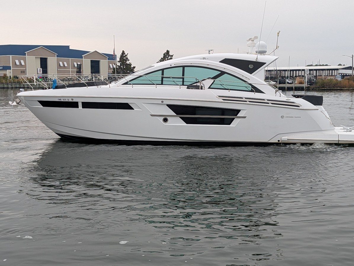 CRUISERS YACHTS 54 CANTIUS
