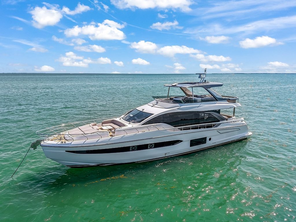 AZIMUT 78 FLY