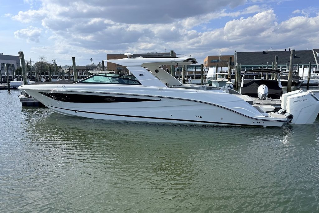 SEA RAY SLX 400 OUTBOARD