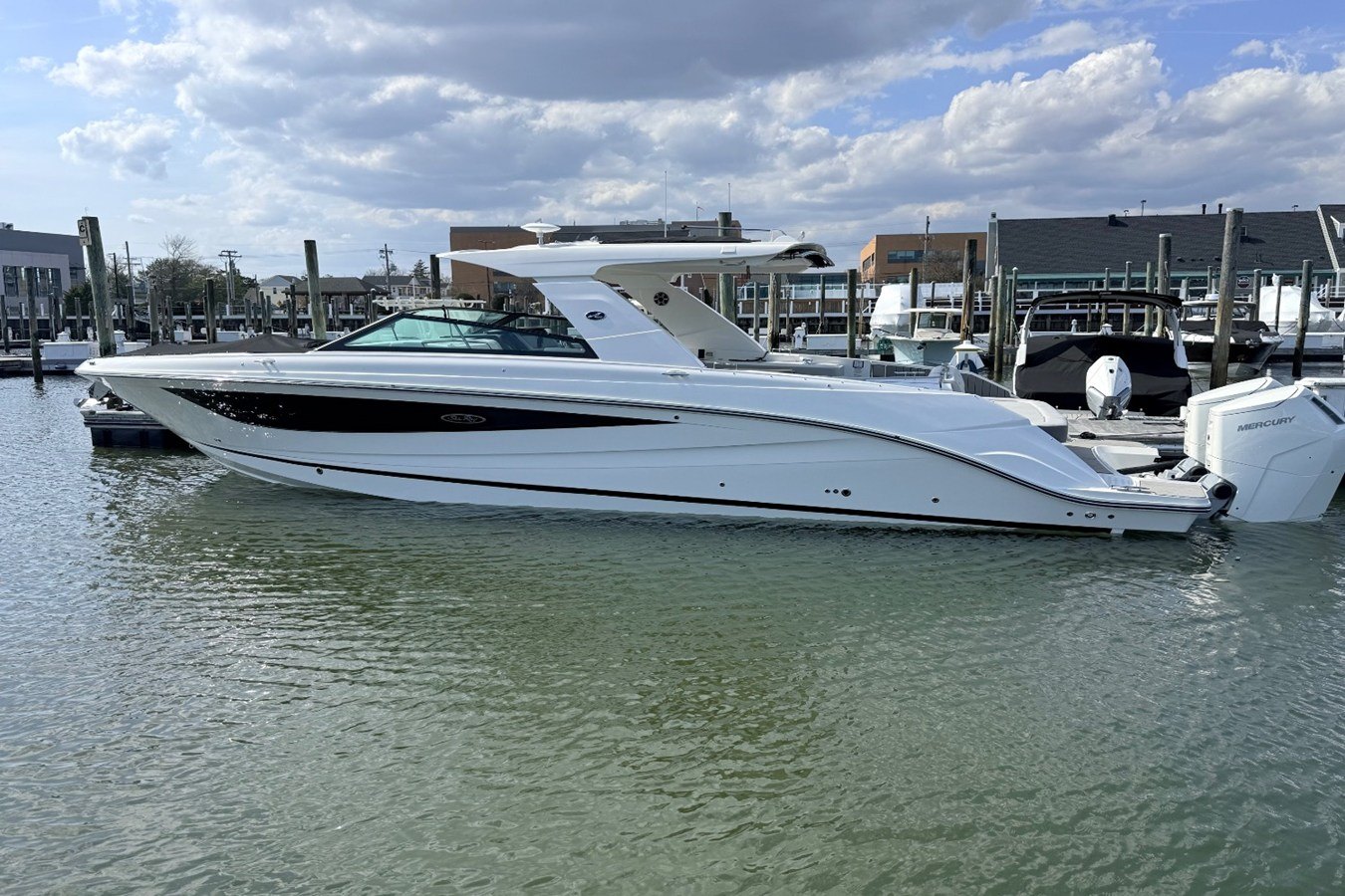 SEA RAY SLX 400 OUTBOARD