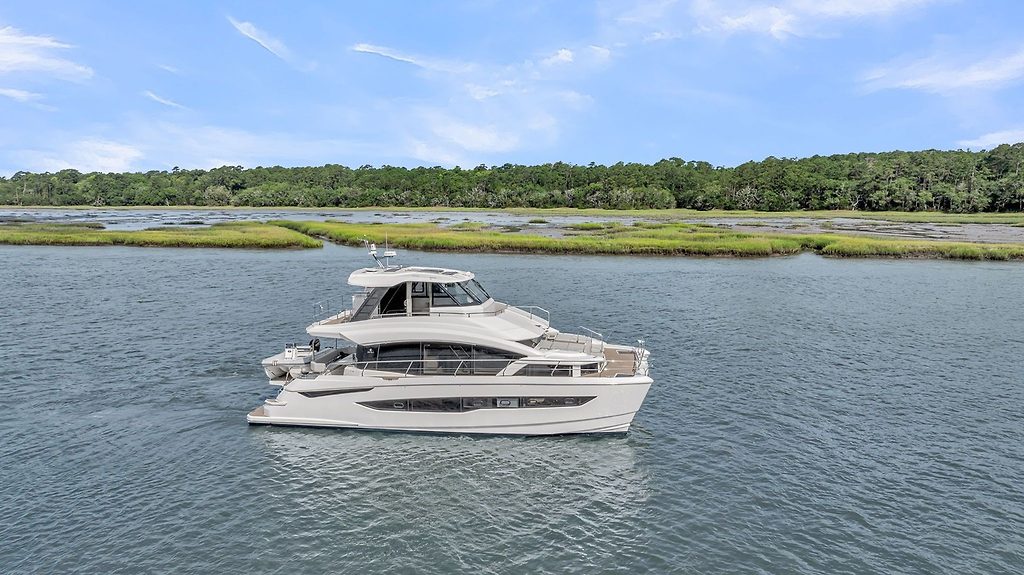 AQUILA 54 YACHT