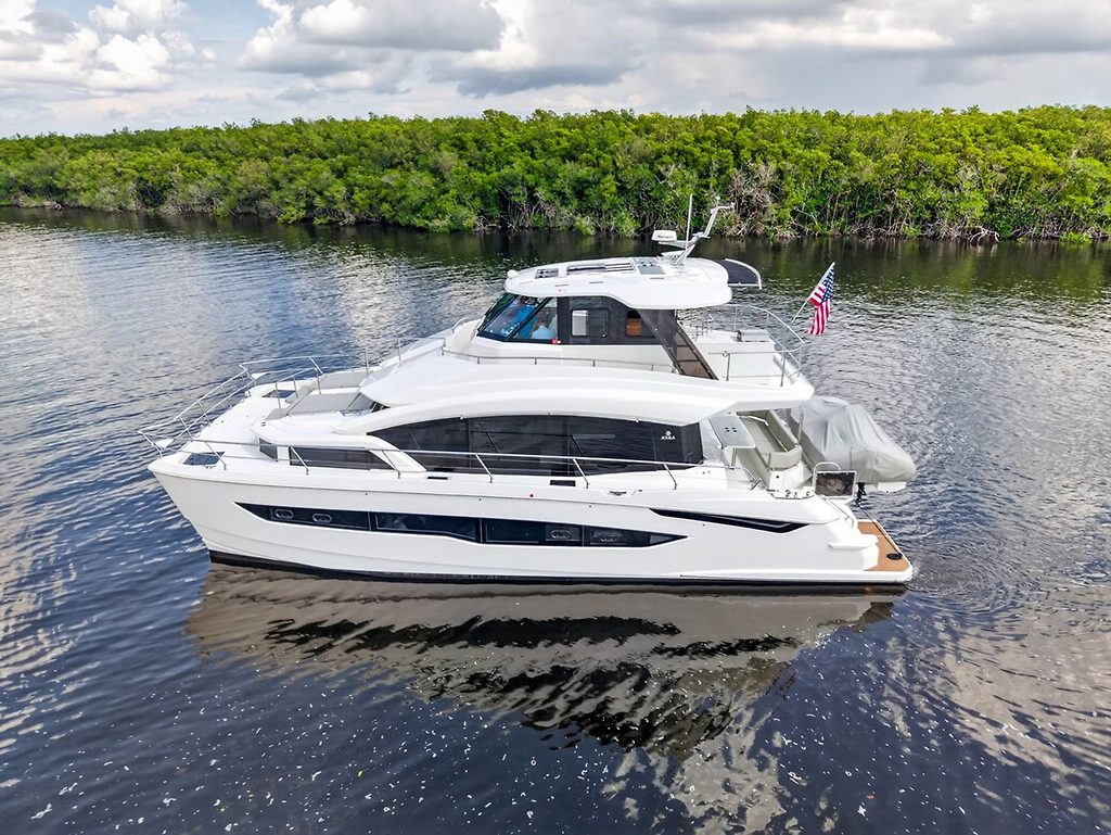 AQUILA 54 YACHT